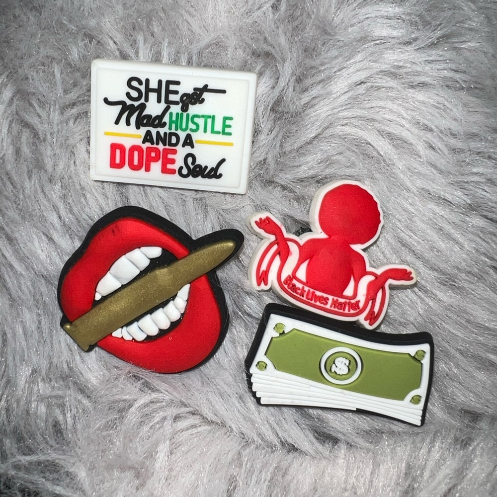 Croc Charms Bundle 🤩